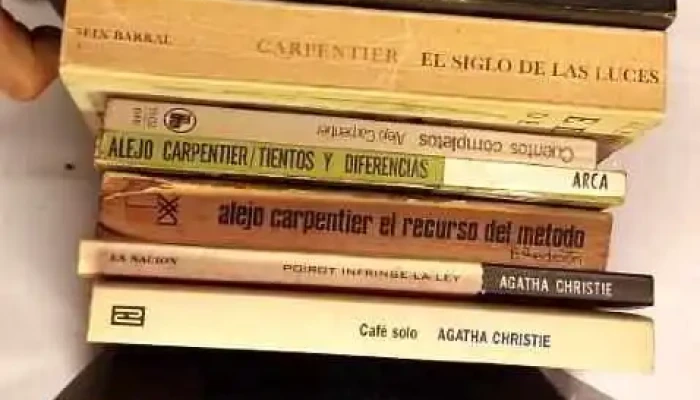12 Libros Agatha Christie Y Alejo Carpe 2 - 05-06-2021