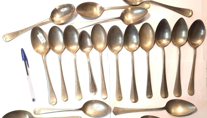 19 cucharas inglesas de sopa Sheffield