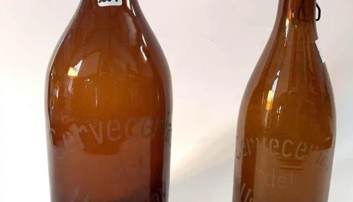 2 Botellas De Cerveceria Del Uruguay -  1 - 06-12-2020