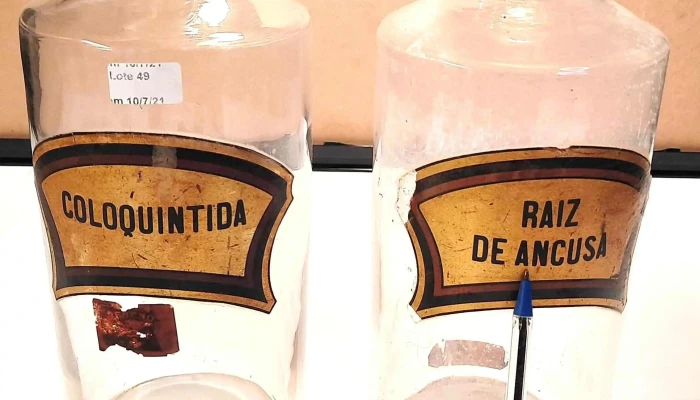 2 Frascos De Cristal Antiguos De Farmaci 2 - 05-06-2021