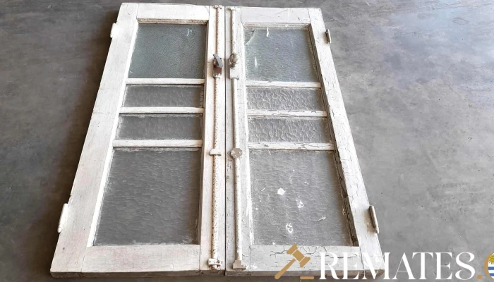 2 hojas de ventana de madera