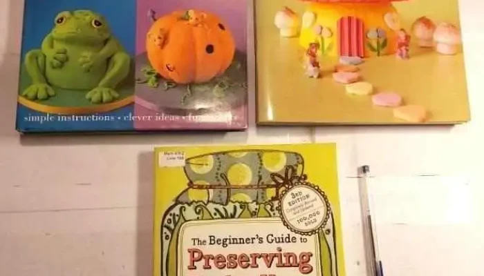 2 libros sobre Decoracion de Tortas y Guia para Preservar alimentos