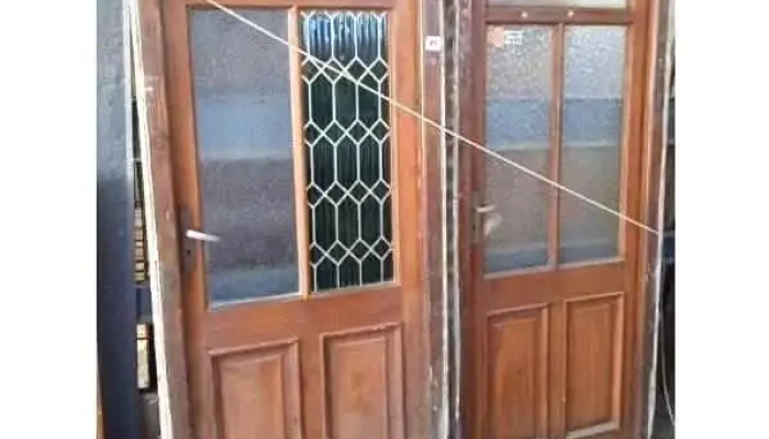 2 Puertas vidriadas