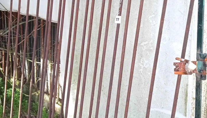 2 rejas con puntas