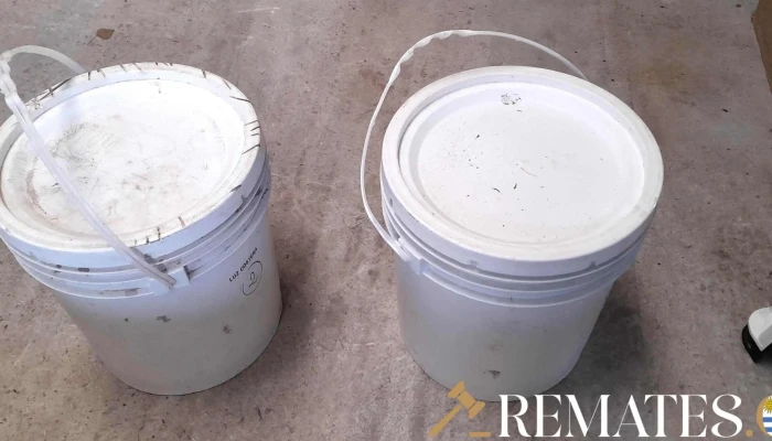 2 Tachos De Pintura De 20 Litros -  2 - 17-06-2021