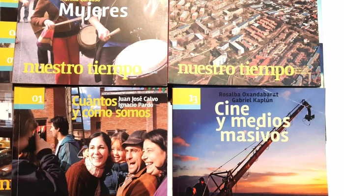 23 Libritos Del Bicentenario -  2 - 05-06-2021