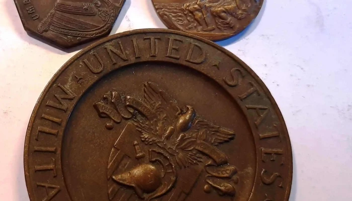 3 Medallas 1 Academia Militar Usa Y 2 I 1 - 05-06-2021