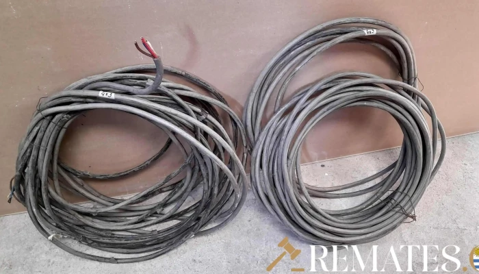 3 rollos de cable