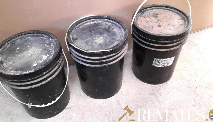 3 tachos de 20 litros de sellador
