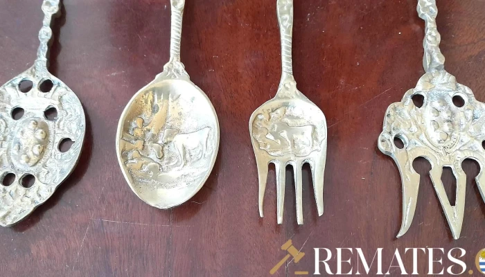 4 Cubiertos Decorativos De Metal -  2 - 17-06-2021