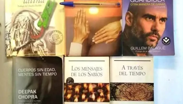 6 Libros: A través del Tiempo, Cuerpos sin edad Mentes sin tiempo, Las venas tapadas de America Latina