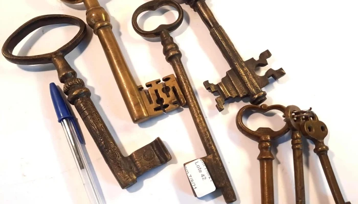 7 Llaves de bronce antiguas