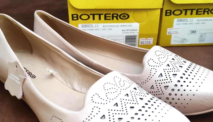 8 pares de calzado dama en cuero!
