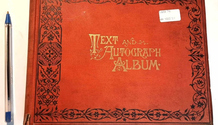 Álbum 1881 en Ingles para recolectar autógrafos sin uso con citas religiosas