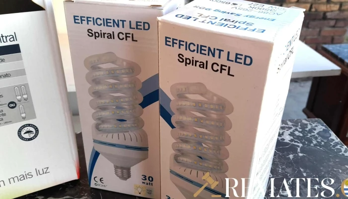 Artefacto De Luz Y 2 Lamparas De 30w -  2 - 17-06-2021