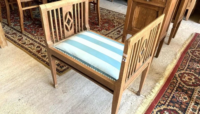 Banqueta En Roble Tapizada 0,60 X 0,42 X 0,69 Alto