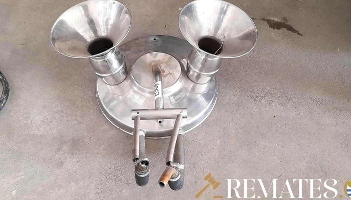 base dispensadora de 2 damajuanas