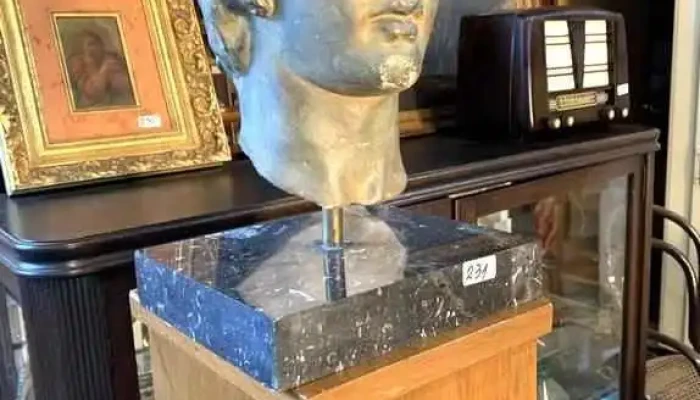 Busto Griego Y Pedestal De Madera -  1 - 06-12-2020