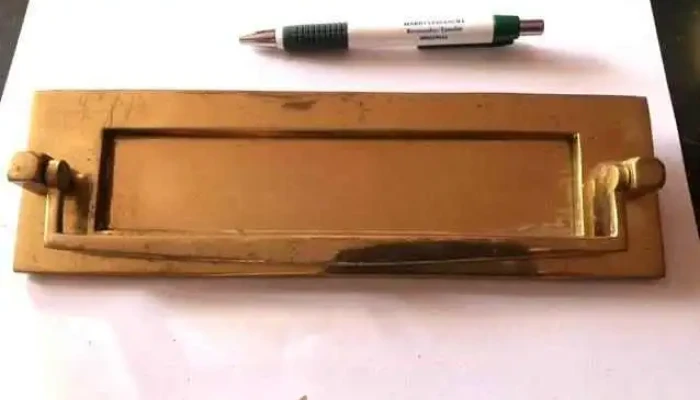 Buzonera De Bronce Con Tapa -  1 - 30-07-2021