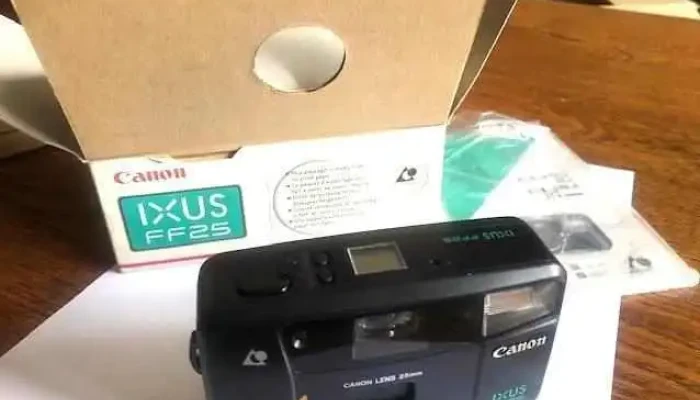Camara de fotos antigua sin uso Canon