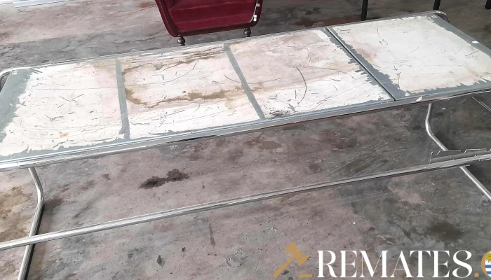 camilla de hierro con respaldo reclinable en 3 posiciones y porta rollo
