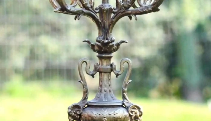 Candelabros Con Detalles De Oro Garment 2 - 15-08-2021