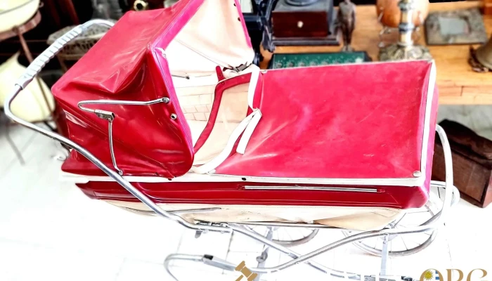 Carriola de bebe antigua años 50 marca Biarritz