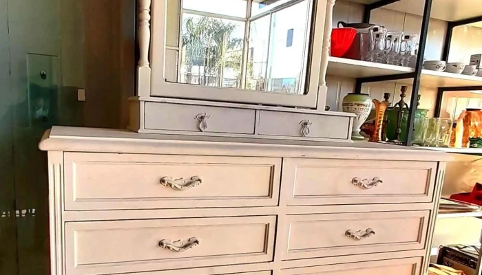 Comoda En Madera Maciza Patina En Blanco 1 - 17-06-2021