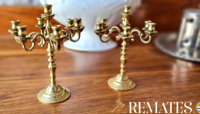 Dos Candelabros De Bronce Pequenos 7 Luc 2 - 17-06-2021