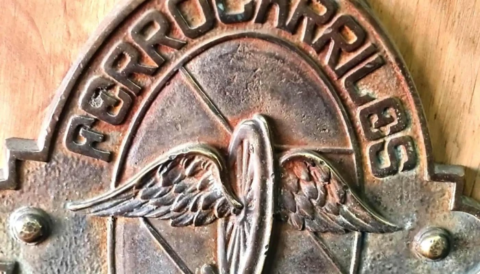 Escudo bronce macizo de Locomotoras antiguo