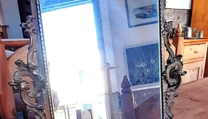 Espejo de mesa con repisa para anillos o similar