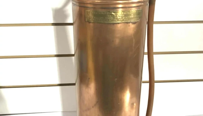 Extintor De Fuego Antiguo, Bombero De Cobre