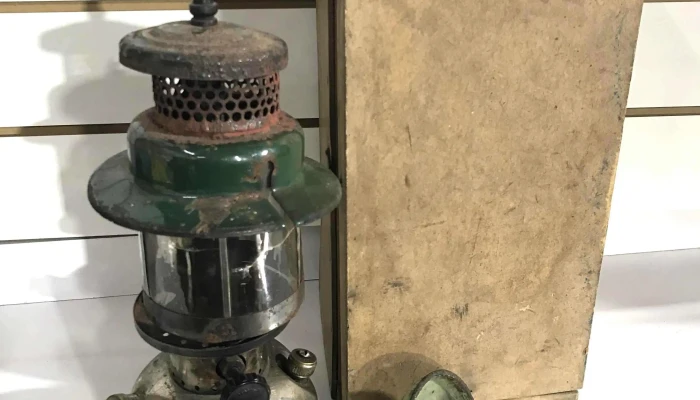 Farol A Mantilla Con Caja Y Embudo