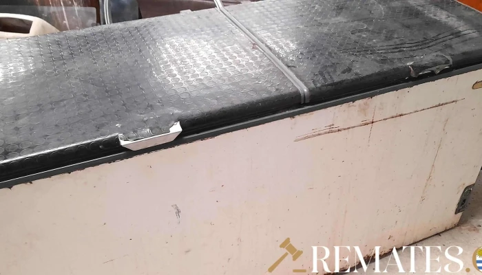 frezzer de 2 puertas tapa negra