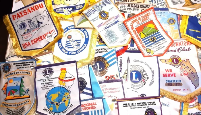 Gran Lote De 48 Banderines Del Club De L 3 - 05-06-2021