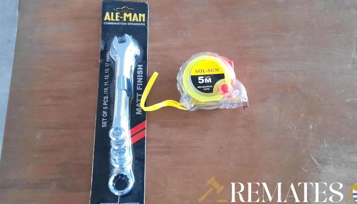 juego de llave 5 ps y cinta metrica