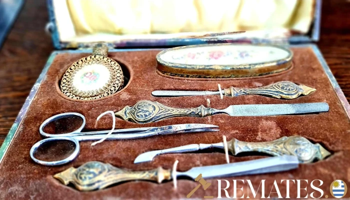 Juego manicure antiguo completo en caja