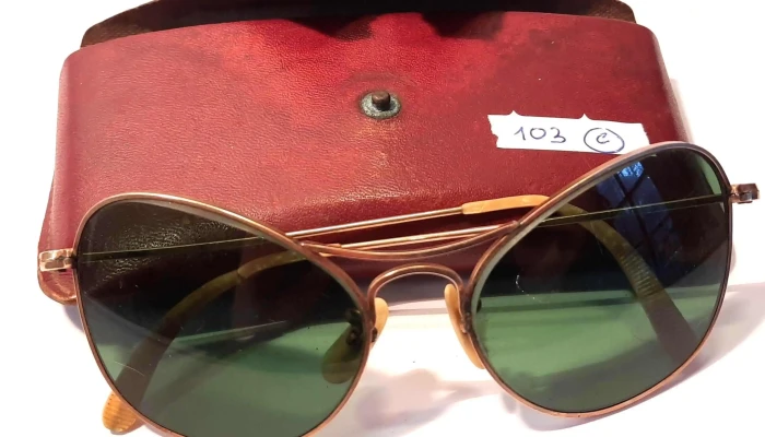 Lentes De Dama Pequenos En Estuche Wills 1 - 05-06-2021