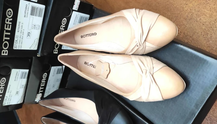 Lote De 12 Pares De Chatitas De Mujer -  1 - 30-07-2021