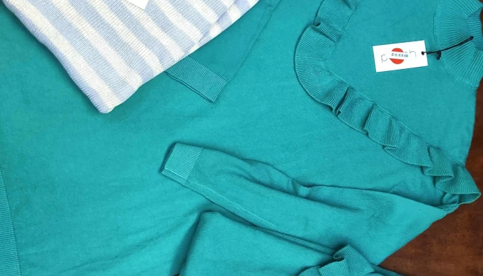 Lote de 3 buzos dama mas sobres y cintos (con detalles)
