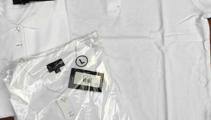 Lote de 44 remeras blancas tipo chomba
