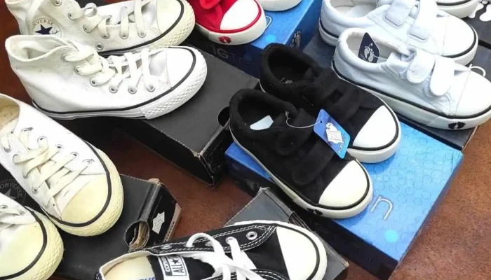 Lote de 8 pares de championes niños con detalles