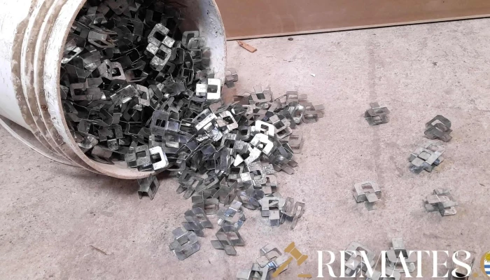 Lote De Grapas Y Soportes De Aluminio Va 2 - 17-06-2021