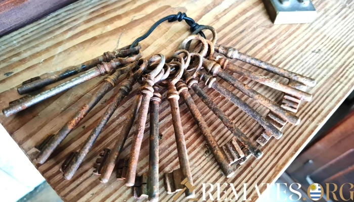 Lote de llaves antiguas