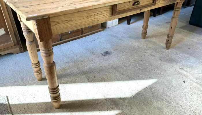 Mesa De Arrimo 1 Cajon Patas Torneadas En Pinotea 1,77 X 0,60 X 0,80 Alto