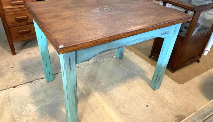 Mesa De Madera Patas Laqueadas Verdes 1,05 X 0,80 X 0,77 Alto