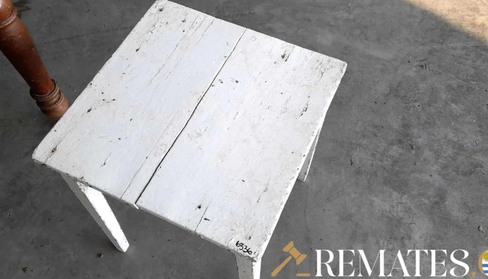 Mesa De Madera Pintada De Blanco -  3 - 17-06-2021