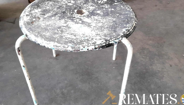 mesa de patio en hierro