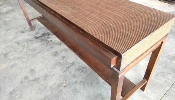 Mesa Moderna De Arrime Marron Oscura Con 3 - 17-06-2021