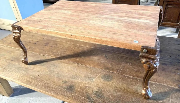 Mesa Ratona Patas Metalicas 0,84 X 0,57 X 0,33 Alto
